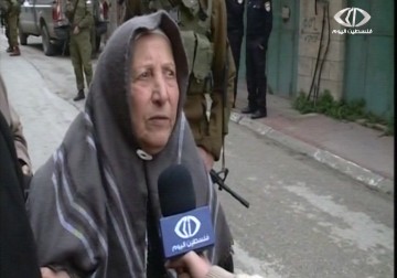 الاحتلال يطرد مسنة من منزلها بالخليل ويغلقه بالكامل – 19 – 1 – 2015 - فداء نصر