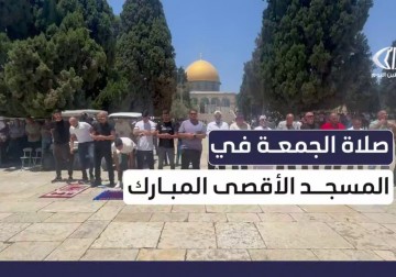 آلاف المصلين في الأقصى رغم إجراءات الاحتلال المشددة