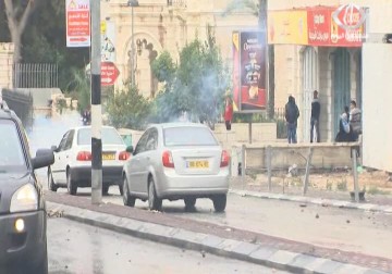 ارتفاع عدد الإصابات في المواجهات المستمرة بالضفة الغربية إلى 288 – 7 – 10 – 2015 – زياد أبو غزالة