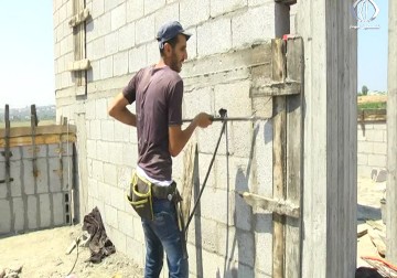 خريجين من حملة الشهادات العليا يلتحقون بمهن لا علاقة لها بتخصصاتهم العلمية - يوسف أبوكويك - 16 - 9 - 2016