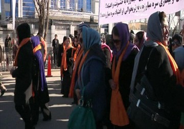 مسيرة نسائية في افغانستان للتنديد بالعنف ضد المرأة – 13 – 2 – 2014 – فاتن صالح