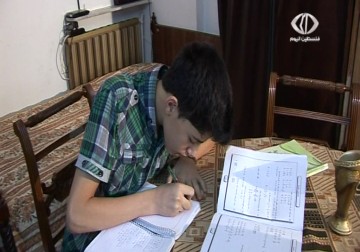 ابن مخيم اليرموك ينال المرتبة الأولى على مستوى مدارس وكالة الأنروا في الشهادة الإعدادية – 17 – 7 – 2015 – رمزي البيروتي