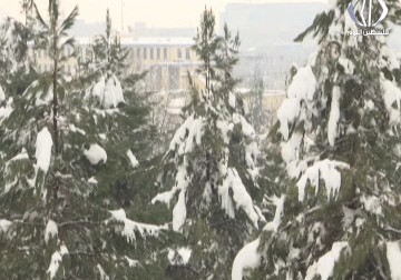 الثلوج تغطي قمم جبل جيس في الامارات العربية المتحدة - مروان الخطيب