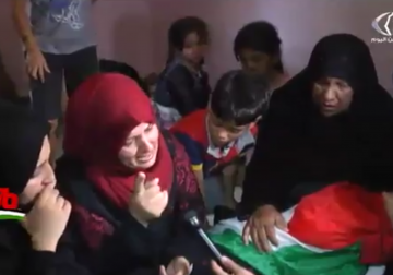 تقرير| جماهير غفيرة تشيع شهداء مجزرة مسيرات العودة مطالبة بالثأر لدمائهم - رمزي البيروتي ‏.mp4