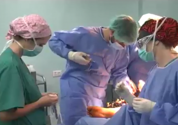 تقرير| فريق طبي من منظمة أطباء بلا حدود يشارك في إنقاذ جرحى مسيرات العودة