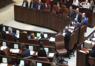 نتنياهو يحاول تشكيل حكومة جديدة لتفادي الانتخابات المبكرة   - 4 – 12 – 2014 – فاطمة ابراهيم