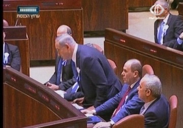 نتنياهو يجتمع مع ليبرمان وبينيت لبحث احتمالات انضمامهما لحكومته الجديدة - 24 - 4 - 2015 - محمد المدهون