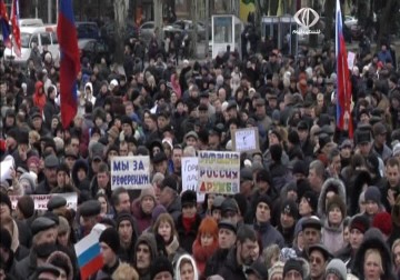 اشتباك بين المؤيدين للسلطات الأوكرانية و عدد من الموالين لروسيا في سيفاستوبول – 10 – 3 – 2014 – زينب جمول