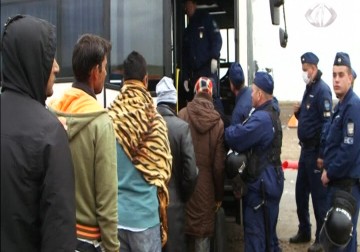 استمرار تدفق آلاف اللاجئين إلى دول أوروبا - 10 - 9 - 2015 - هادي خزعل