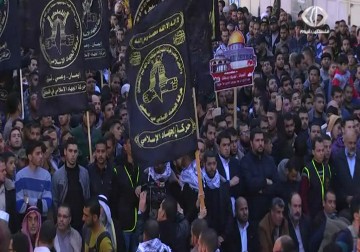 عشرات الآلاف يخرجون في مسيرات جمعة الثبات دعما للانتفاضة - 4 - 12 - 2015 - أكرم دلول