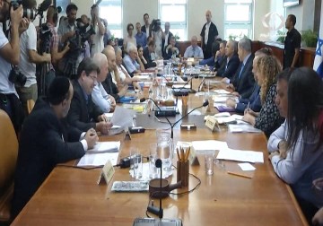 الجنائية الدولية تطالب الادعاء بمراجعة قراره وقف التحقيق في الهجوم على مافي مرمرة – 17 – 7 – 2015 – زينب هاشم