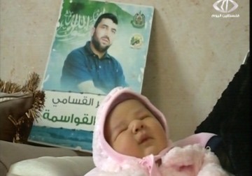 زوجة الأسيرعماد القواسمي تضع مولودتها الجديدة جلنار من نطفة مهربة – 5 – 2 – 2015 - فداء نصر