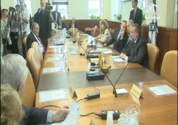 ليبرمان يقرر عدم المشاركة في حكومة نتنياهو قبل انتهاء المهلة غدا – 5 – 5 – 2015 – زينب السباعي