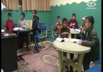 مبادرة بعنوان تعليم أكاديمي وثقافة اجتماعية في مخيم الوحدات شرق العاصمة الاردنية عمان – 25 – 11 – 2014 - ناجي أبو لوز