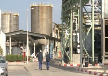 لقاء بين المواطنين و أعضاء بلدية غزة للبحث في أزمة المياه - 28 - 7 - 2015 - هادي خزعل