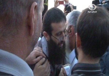 الاحتلال يفرج عن الشيخ خضر عدنان – 12 – 7 – 2015 - جهاد بركات