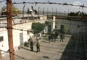 أسرى الجهاد وعدد من أسرى الفصائل يشرعون في اضراب مفتوح عن الطعام – 10 – 12 – 2014 – باسل الطناني