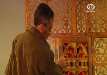 فنان مقدسي يسعى لإحياء فن الزخرفة العربية المعروف بالأرابيسك - 23 -  3 - 2015 - أماني عثمان