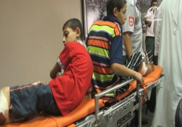 الاحتلال يتعمد حرمان الاهالي من مرافقة اطفالهم المرضى اثناء العلاج في الداخل المحتل  - 3 – 6 – 2015 - اكرم دلول