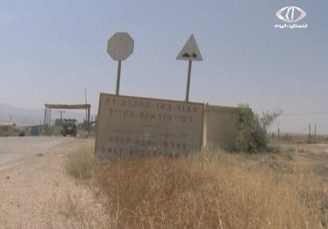 جثث الشهداء في مقابر الأرقام.. عرضة للضياع والمتاجرة – 6 – 12 – 2014