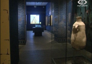 دهاقنة الكيان الإسرائيلي يصلون بتوراة مسروق من العراق – 5 – 2 – 2015 – فاطمة ابراهيم