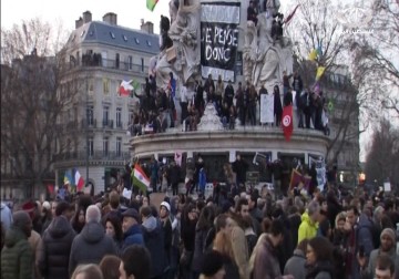 ليبرمان يعزم على توزيع مئات من نسخ صحيفة شارلي إيبدو غدا في تل أبيب – 4 – 2 – 2015 – امتثال هنداوي