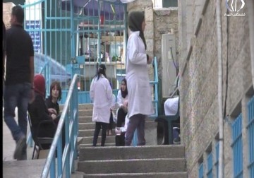 عائلة المواطنة فائدة الأطرش والمواطن أحمد رزق يعتصمان ضد مستشفى بيت جالا الحكومي  - فداء نصر - 12 - 10 - 2016