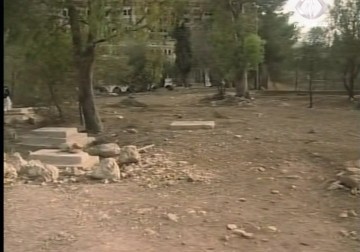 شركات إسرائيلية تستعد لإطلاق مهرجان الخمور على أرض مقبرة مأمن الله الإسلامية - 9 - 8 - 2015 - فاتن الصالح