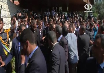 الحمد الله والوفد المرافق يصل إلى قطاع غزة غدا لدفع جهود المصالحة  - 24 – 3 – 2015 – زياد أبو غزالة