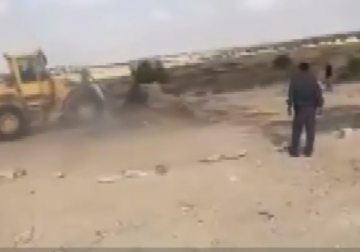 تقرير| جرافات الاحتلال تهدم قرية العراقيب للمرة الـ131  وتشرد 22 عائلة من جديد