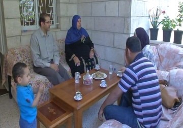 الاحتلال يمنع شباب غزة من زيارة أقاربهم بالضفة بحجج أمنية – 20 – 7 – 2015 - رغدة عتمة