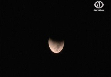 خسوف القمر العملاق أو القمر الدامي في سماء فلسطين – 28 – 09 – 2015 – هدى حسين