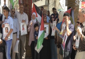 عوائل الأسرى المرضى في نابلس يطالبون بإنقاذ حياة أبنائهم - 23 - 6 - 2016