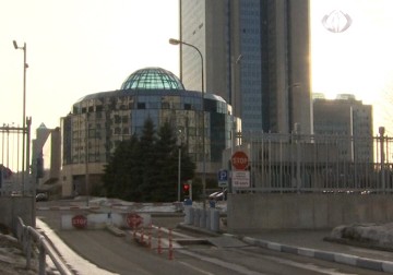 تواصل العقوبات الغربية لاجبار موسكو على تقديم تنازلات – 13 – 4 – 2015 – جلال قبطان