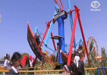 ذوو المصابين بحادثة منتجع النور يتهمون إدارة المدينة بالإستهتار بأرواحهم وغياب الرقابة – 27 – 9 – 2015 – رمزي أبو جزر