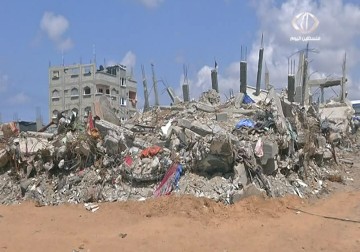 خبراء اقتصادي ونفي غرفة تجارة غزة يؤكدون أن ماتم إدخاله طوال 7 أشهر يسد 7 أيام فقط - 25 - 3 - 2015 - محمود فارس