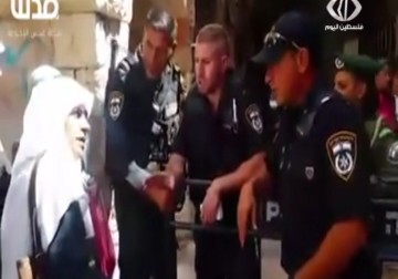 سلطات الاحتلال تواصل حصار المسجد الاقصى المبارك لليوم الرابع – 27 – 8 – 2015 – فاطمة عبد الجواد