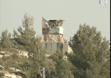 ادارة سجن النقب تمنع طفلا من زيارة والده الأسير تحت مسمى 