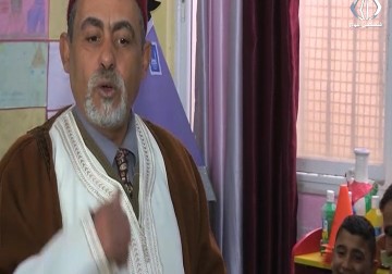 الحكواتي أبو المظفر يُحيي في غزة مهنة اندثرت منذ زمن بعيد  - رمزي البيروتي - 23 - 2 - 2017