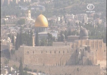 آلاف المصلين يتوجهون من الضفة الغربية إلى الأقصى لأداء صلاة الجمعة – 19 – 6 – 2015 – نور الزمان شوقي