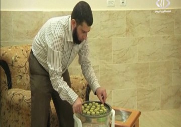 إبتكار آلة جديدة لإعداد ‏وجبة الفلافل على البخار - 24 - 11 - 2015 - نورا المشهراوي  ‏