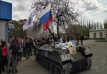 ياتسنيوك يتهم روسيا بتصدير 