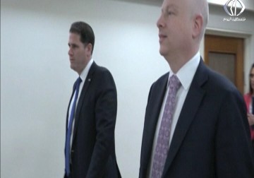 باس يجدد اقتناعه بإمكانية إنجاز تسوية تاريخية وغرينبلات يلوح بقطع الدعم المالي - زينب هاشم