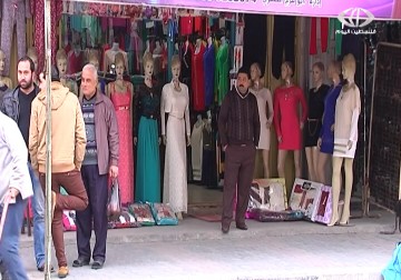 الحياة تزداد قتامة لتأخر صرف رواتب موظفي السلطة في غزة - 15 - 1 - 2015 -  يوسف أبو كويك