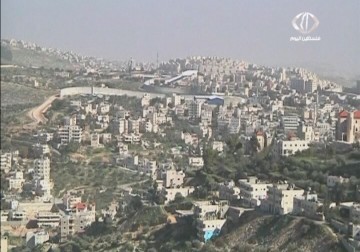 سلطات الاحتلال تباشر بإقامة حي إستيطاني على أراضي بلدة الخضر قضاء بيت لحم – 12 – 3 – 2015 – زينب جمول