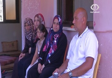 عشرات العائلات تفرقت بين الضفة وغزة تعيش على أمل اللقاء – 19 – 6 – 2015