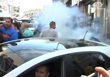 الإحتلال يطلق الرصاص الحي على المواطنين وسط شارع صلاح الدين في القدس – 11 – 12 – 2014 – أحمد البديري