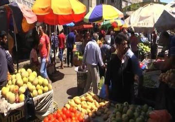 ازمة الكهرباء تلقي بظلالها على اسواق القطاع والتجار يتكبدون خسائر كبيرة - رمزي البيروتي - 2 - 8 - 2016