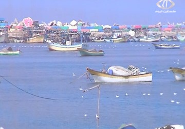 الصيادون الفلسطينيون ينفون الإتهامات الإسرائيلية لهم بتهريب مادة الفايبر جلاس إلى القطاع – 23 – 2 – 2015 - يوسف أبو كويك