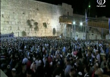 436 مستوطنا يقتحمون المسجد الأقصى بحراسة قوات الاحتلال وسط تصدي المرابطين - زياد أبو غزالة - 20 - 10 - 2016